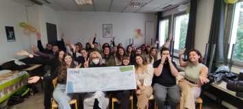 Remise de ch�que par l'ISME de Nantes.