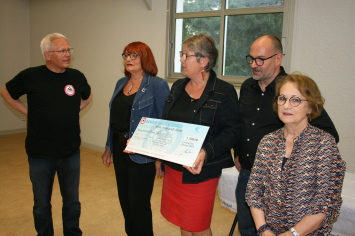 Remise de Ch�que par le club moto L.A'  Rideuse .