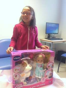 Une belle poup�e et petit chien pour Kamar