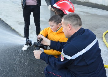 Rêve de ZYAN: une rencontre avec des pompiers Rêve de ZYAN: une rencontre avec des pompiers
