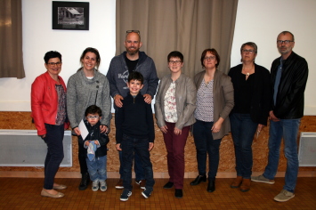 remise de chèque par l'association DEMO remise de chèque par l'association DEMO