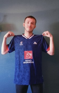 Un maillot de hand dédicacé par Nikola Karabatic Un maillot de hand dédicacé par Nikola Karabatic