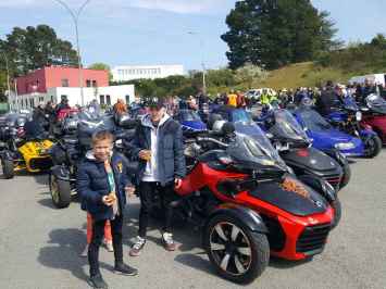 Balade en side-car et voiture anciennes � Ancenis 13 avril 2019