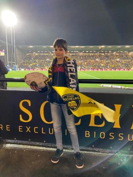 Gaspard assiste � un match de Rugby � la Rochelle