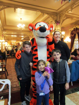 Maxen et Camille � Disney land 