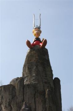 Bryan, Mathieu et Vincent au Parc Astérix Bryan, Mathieu et Vincent au Parc Astérix