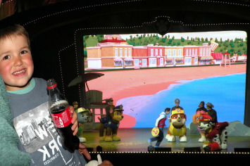 Nathan au spectacle de   Pat Patrouille  